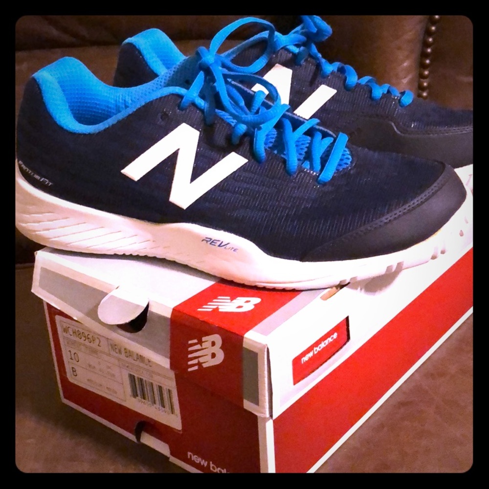 Brand new New Balance women’s tennis shoes